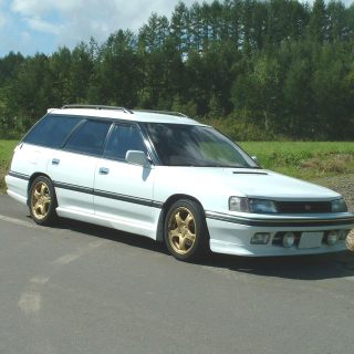Subaru Legacy (BF), foto: By chee - vlastní dílo, CC BY-SA 3.0, https://commons.wikimedia.org/w/index.php?curid=14390346